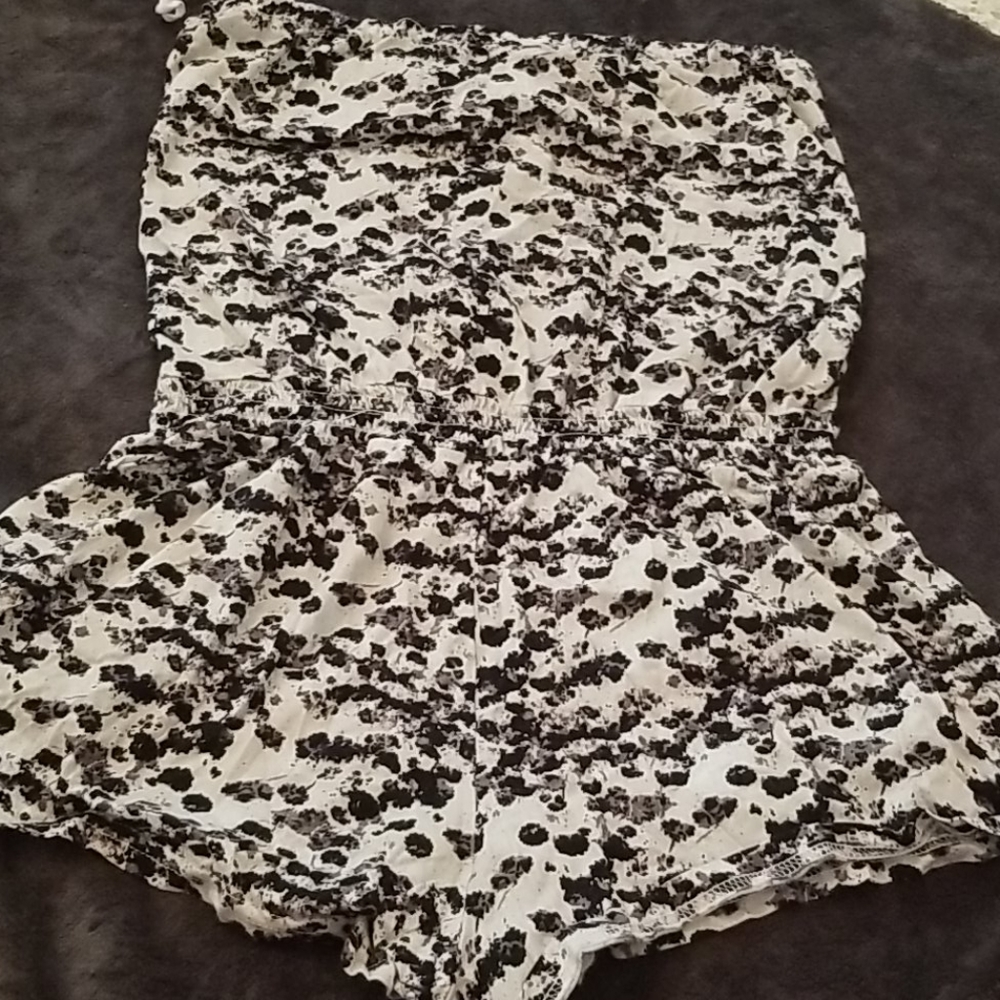 Volcom Romper - Picture 4 of 4